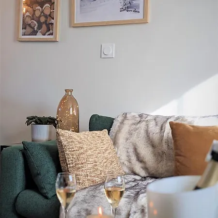 Le Cemarose: Spa, Jardin, Terrasse Et Jolie Vue Au Coeur D'epernay Holiday home
