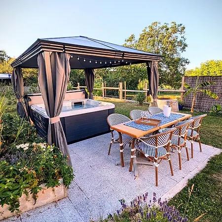 Le Cemarose & Terrace Garden & Lovely View Feriehus