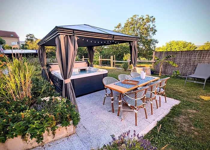 Le Cemarose & Terrace Garden & Lovely View Vakantiehuis