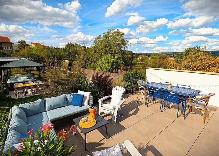 Le Cemarose & Terrace Garden & Lovely View Vakantiehuis *